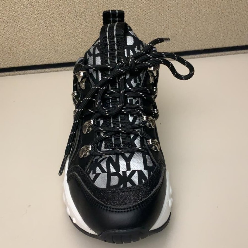 DKNY Women's AVI Logo-print Sneakers_size 6M NEW - Picture 7 of 9
